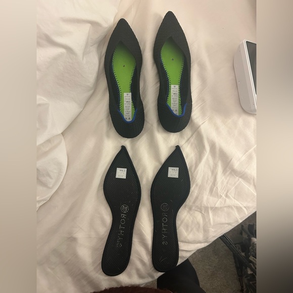6.5 Black pointed toe Rothy’s - Picture 5 of 6